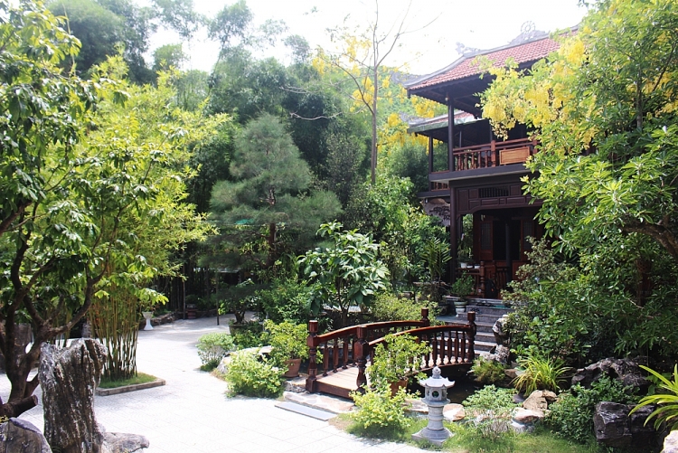lac vao chon tham son cung coc chua huyen khong son thuong