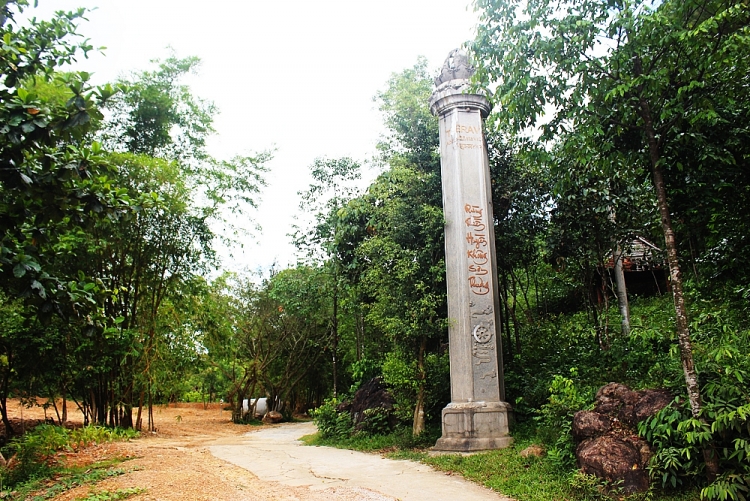 Đến chùa Huyền Không Sơn Thượng, ngắm "tiên cảnh trần gian" lac vao chon tham son cung coc chua huyen khong son thuong