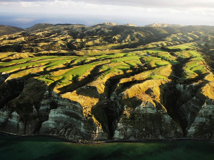 kham pha 7 san golf dep nhat hanh tinh