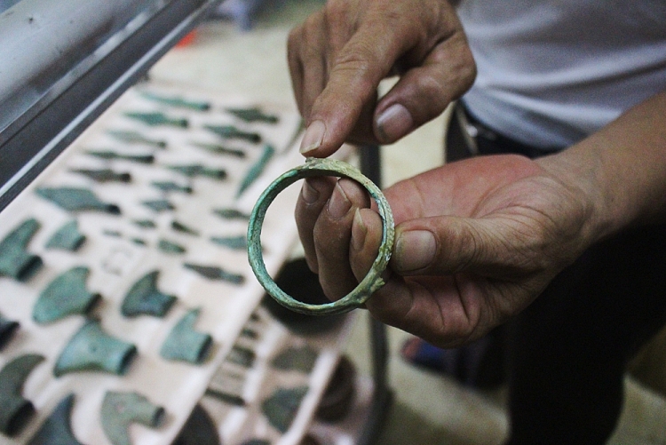 ghe tham bao tang cua nguoi dan ong nang long voi co vat