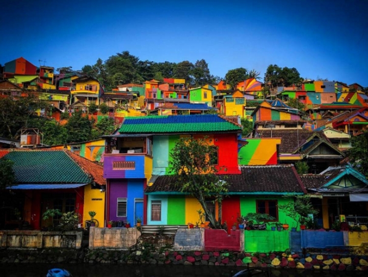 bien hoa khu o chuot thanh lang cau vong doc dao tai indonesia
