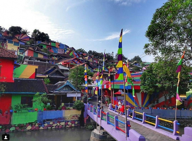 bien hoa khu o chuot thanh lang cau vong doc dao tai indonesia