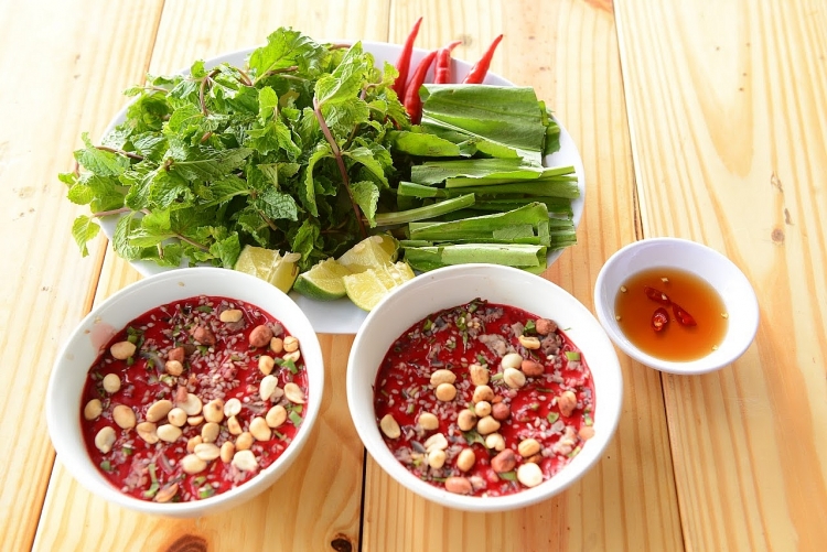 nhung mon an viet khien khach nuoc ngoai lac dau le luoi