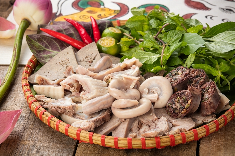 nhung mon an viet khien khach nuoc ngoai lac dau le luoi