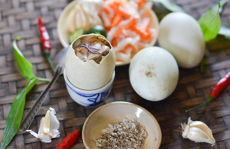 nhung mon an viet khien khach nuoc ngoai lac dau le luoi