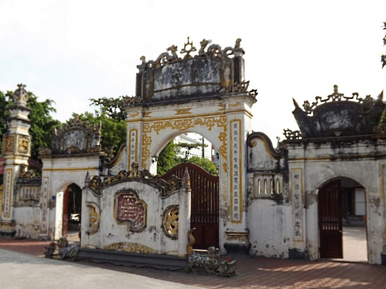 nhung ngoi den dep noi tieng ma rat linh thieng tai hai duong