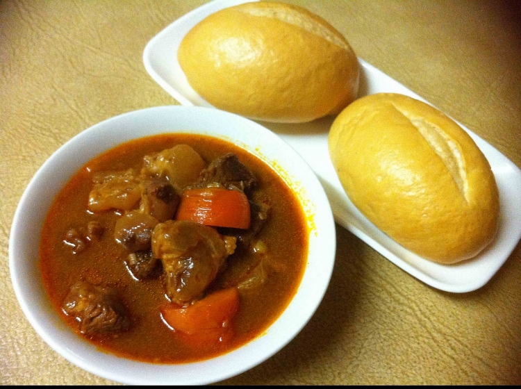 top 4 mon banh mi ngon het say tai ha noi