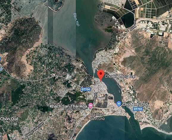 cho nai cho que hut khach ngoai