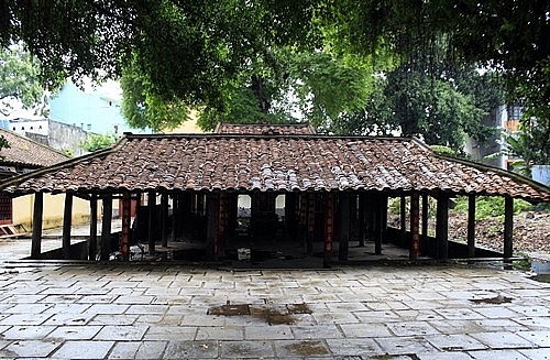 ghe tham ngoi dinh 300 tuoi co nhat sai gon