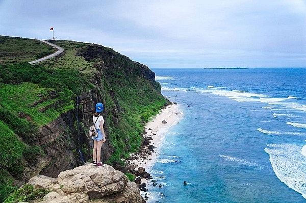 ban da biet nhung dia diem du lich noi tieng tai dao ly son