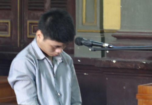 Chuốc rượu cho say mềm, về nhà hại đời con gái bạn nhậu