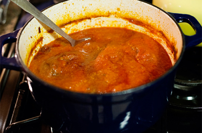 Trổ tài làm thịt bò cuộn braciole ăn kèm mỳ Ý