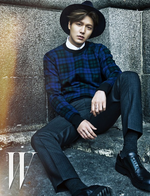 Lee Min Ho “khoe khéo” hình xăm trong bộ ảnh mới