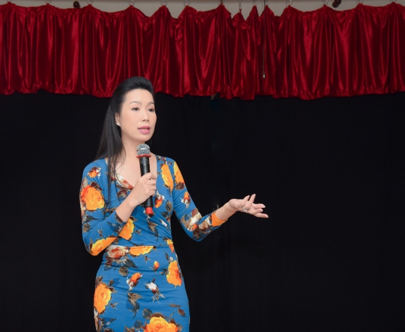 trinh kim chi tiep tuc hanh trinh truyen lua san khau