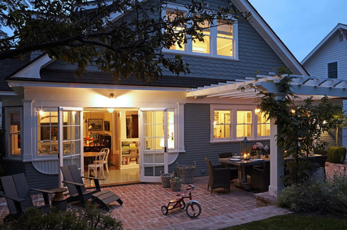 Hình ảnh trước và sau khi sửa chữa của ngôi nhà cổ được xây từ năm 1950 ở Santa Monica