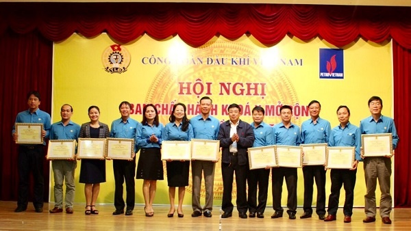 cong doan dau khi viet nam to chuc hoi nghi ban chap hanh mo rong lan thu 15