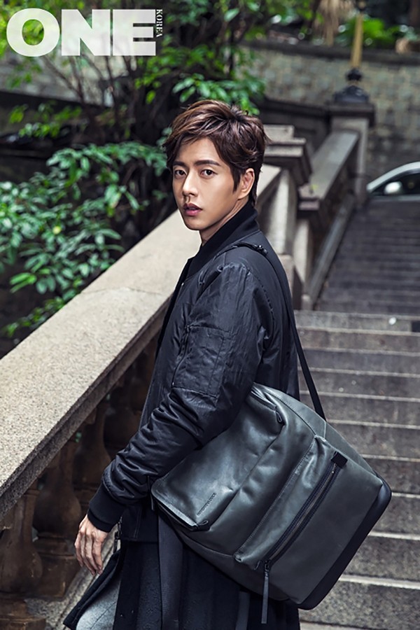Park Hae Jin tái xuất trên tạp chí