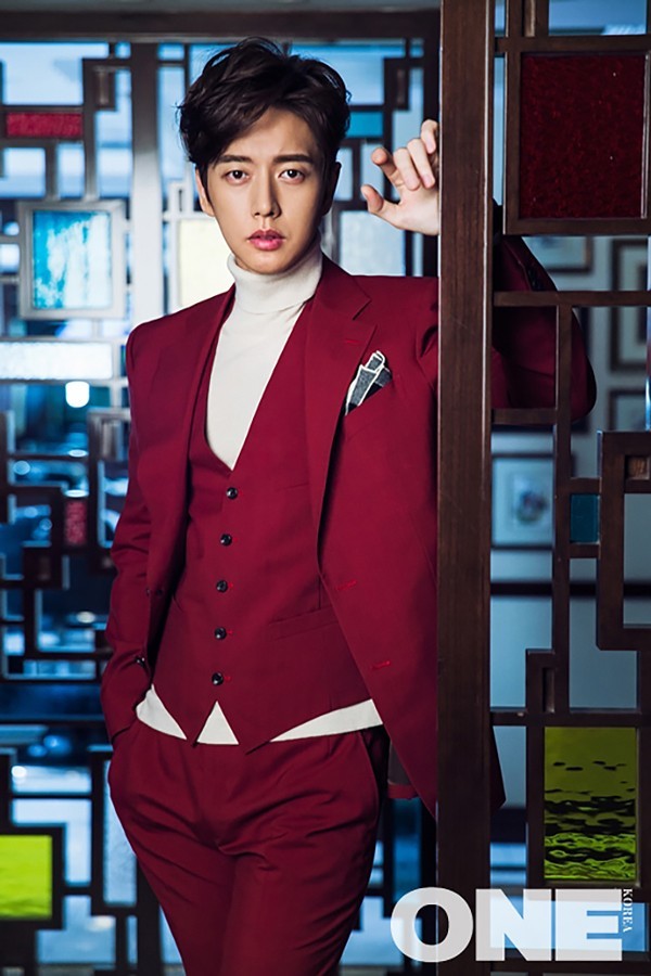 Park Hae Jin tái xuất trên tạp chí