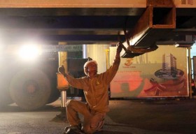 Giây phút hợp long cầu vượt thép vòng xoay Lăng Cha Cả