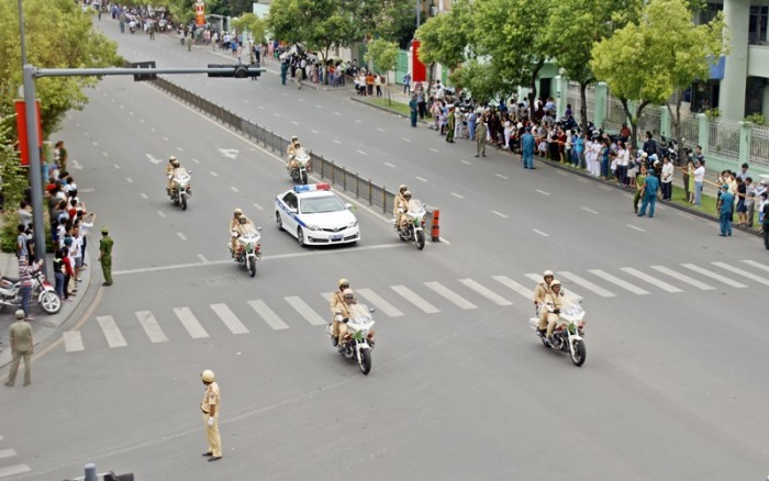 doan xe ong obama roi viet nam