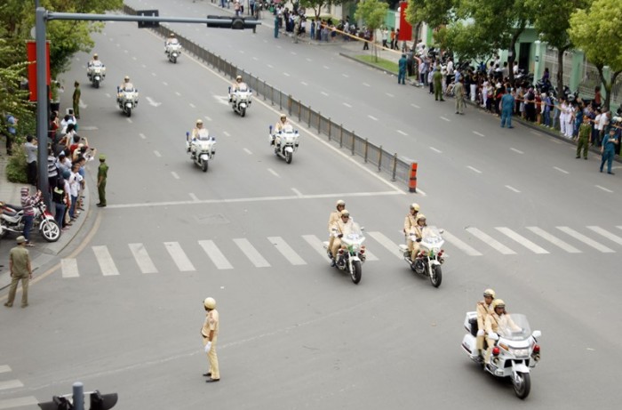 doan xe ong obama roi viet nam
