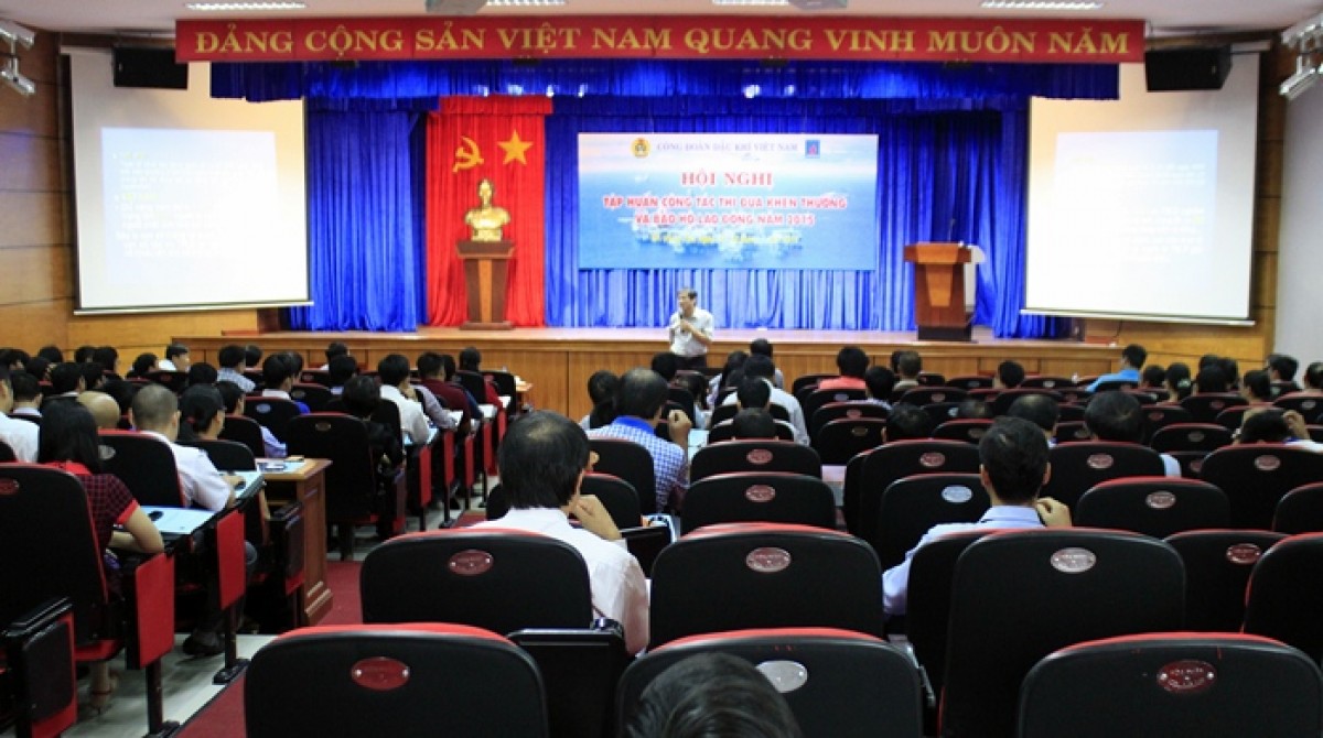 Công đoàn Dầu khí tập huấn công tác thi đua, khen thưởng và bảo hộ lao động