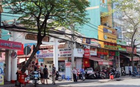 TP HCM: Phát tờ rơi ngoài đường sẽ bị phạt