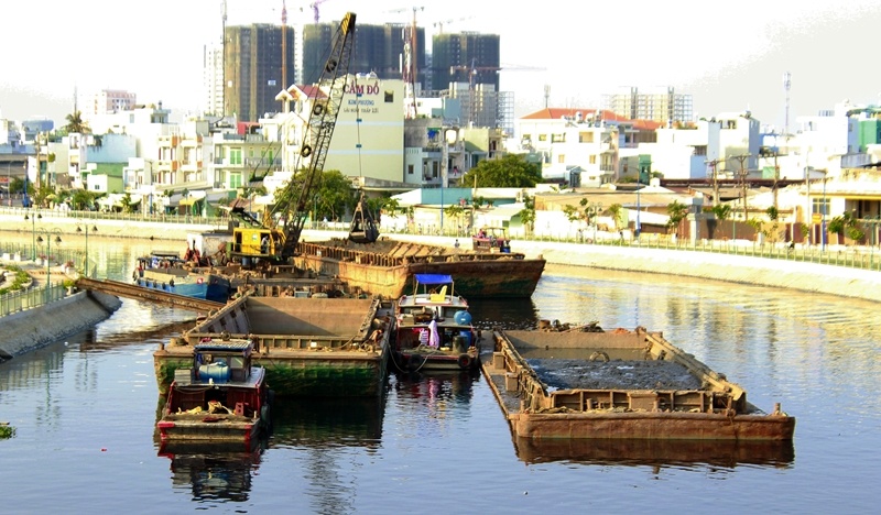 TP HCM: Bùn đất nạo vét từ các tuyến đường thủy sẽ đổ tại Bình Chánh, Cần Giờ