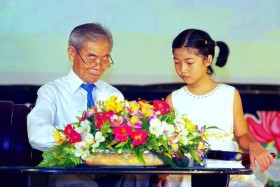 Chia tay người bầu bạn trẻ em Việt Nam