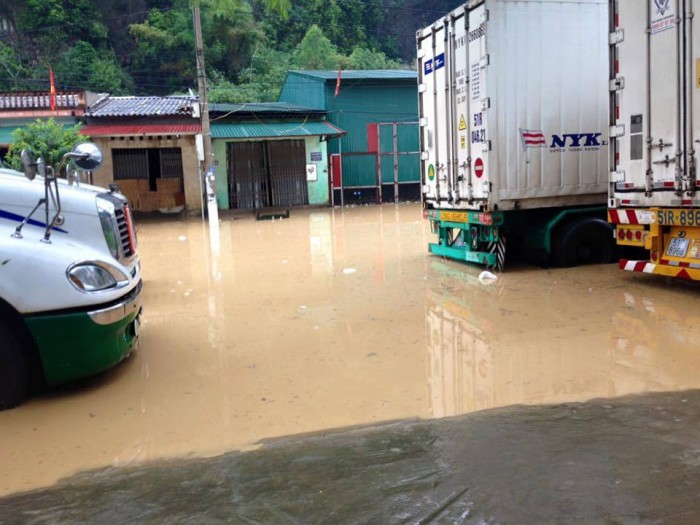 chum anh mua lon cua khau tan thanh ngap nang