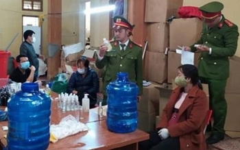 Thái Bình: Đình chỉ cơ sở làm giả nước rửa tay