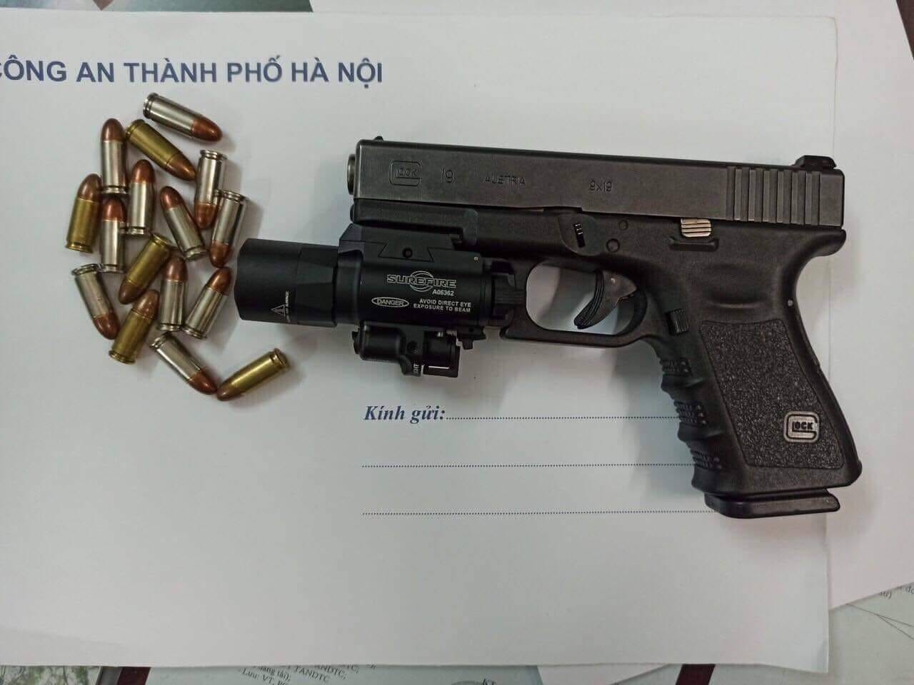 canh sat 141 phat hien 2 thanh nien di xe sang mang hang nong