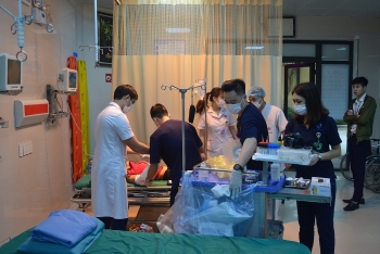 Phú Thọ: Một phụ nữ bị máy cuốn đứt lìa bàn tay