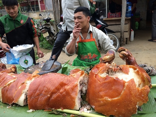 doc dao le hoi lon quay o lang son