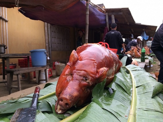 doc dao le hoi lon quay o lang son