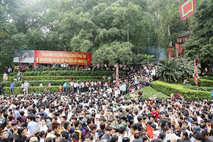 chua chinh hoi den hung da don khoang 1 trieu luot khach du lich
