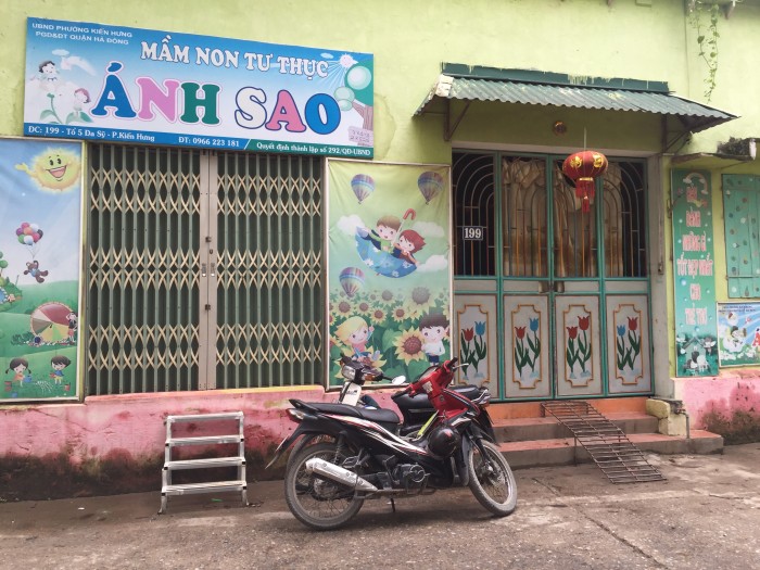 Bé gái bị thâm tím khi đi học về: Nhà trường nói gì?