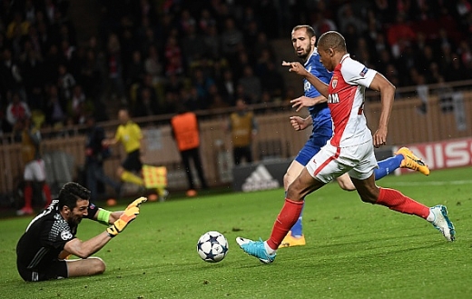 monaco thua dau tren san nha juventus dat mot chan vao chung ket
