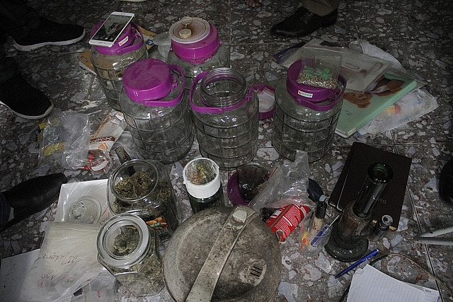 thanh vien hoi thanh duc chua troi trong gan 1000 cay nghi la can sa