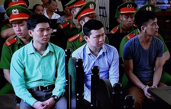 hoan phien xu vu 8 nguoi chet khi chay than do luat su vang mat