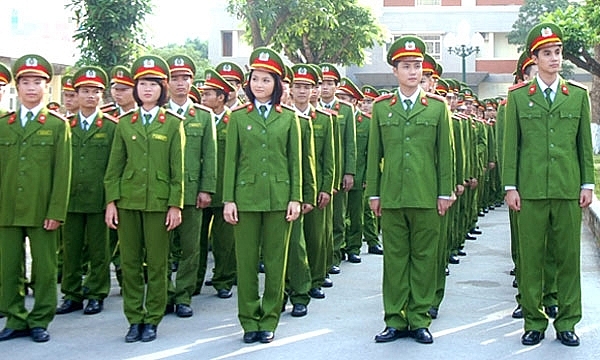 nam cong an nghia vu phai cao tu 1m62 khong duoc bam lo tai