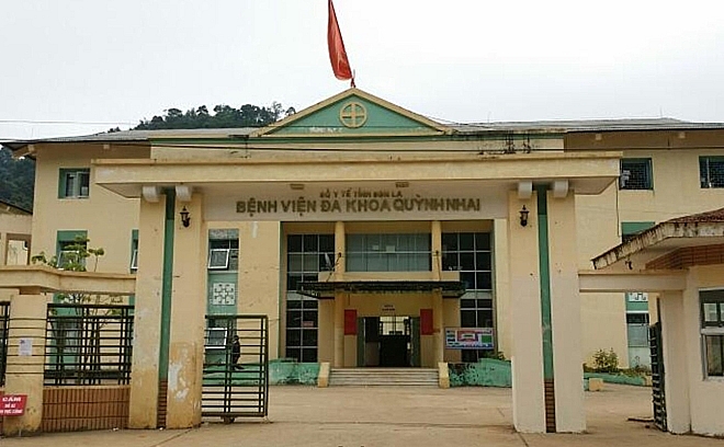 son la khoi to nhan vien y te hiep dam benh nhi khi chup x quang