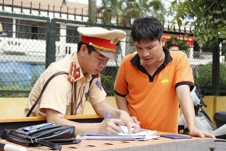 Được sử dụng bản sao giấy đăng ký phương tiện để tham gia giao thông