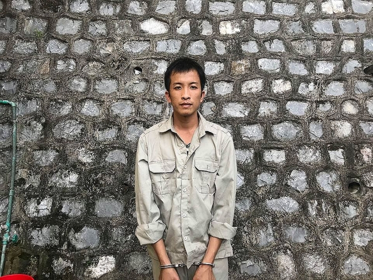 lang son hai thanh nien thue xe oto roi di thang vao tiem cam do