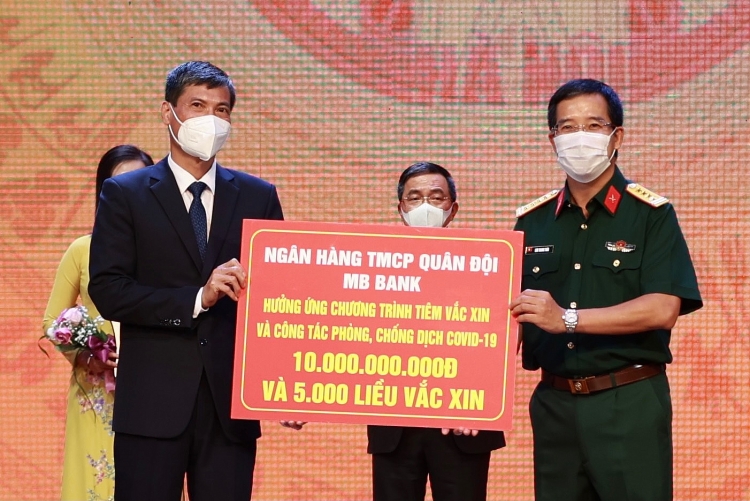 Ngành Ngân hàng vừa phòng chống dịch, vừa bảo đảm phát triển kinh tế