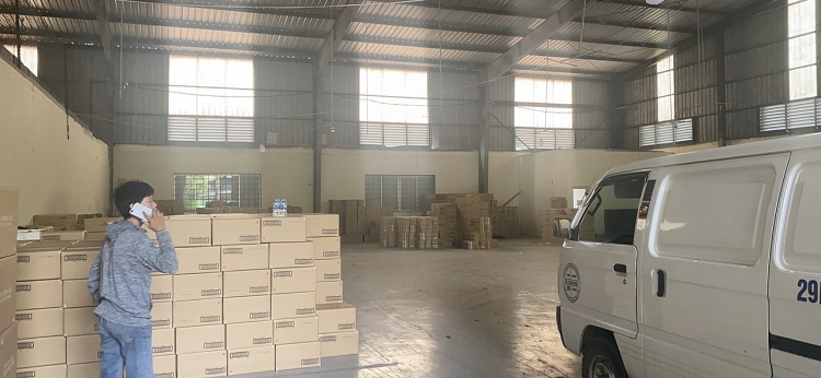 Tổng tấn công 8 kho hàng, thu giữ 40 tấn hàng hóa