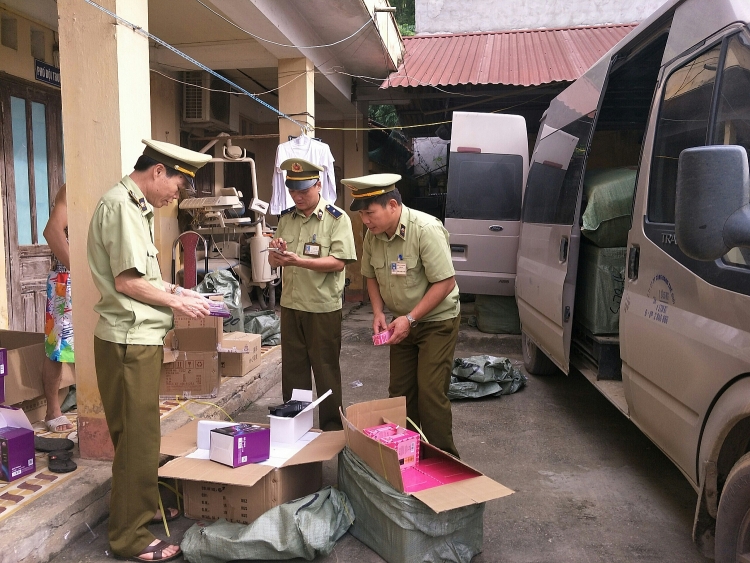lang son thu giu tren 2000 san pham my pham nhap lau