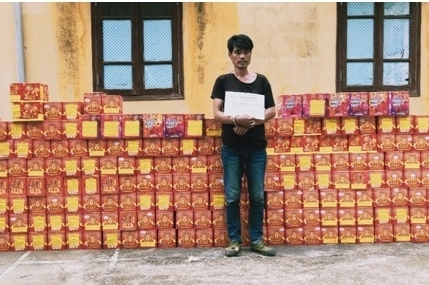 Cao Bằng: Thu giữ gần 900kg pháo nổ, bắt một đối tượng