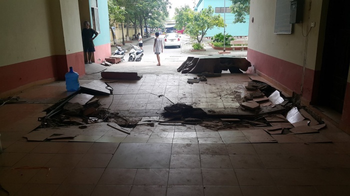 ha noi san nha chung cu dot nhien vo vun
