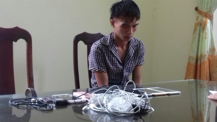 bo doi 9x sa luoi sau 2h cuop lo dien thoai iphone samsung